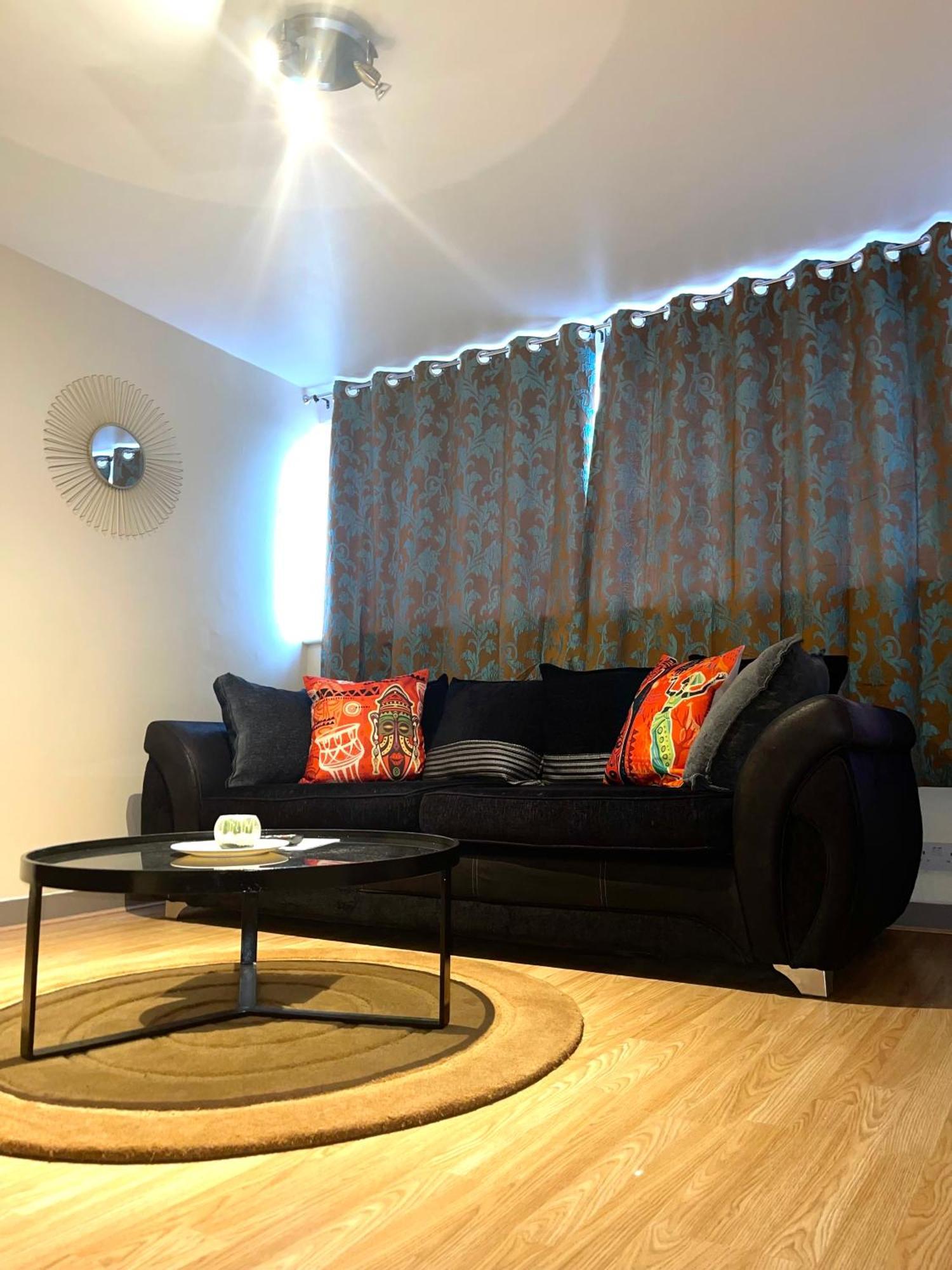 12 Penn Gardens - 1 Apartment *